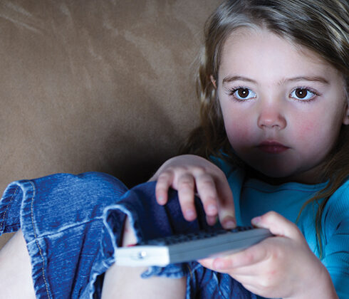 child watching tv